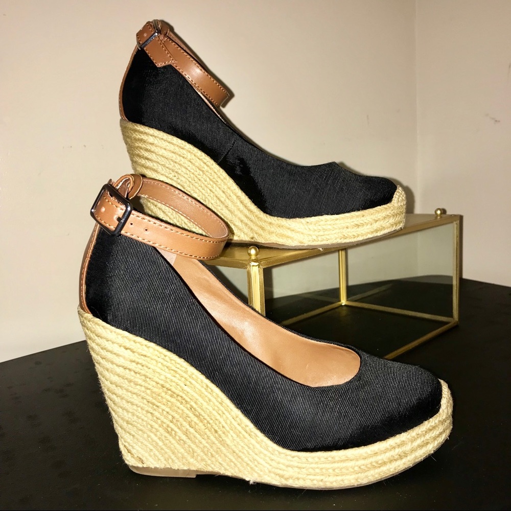 BCBGeneration closed toed wedge espadrilles